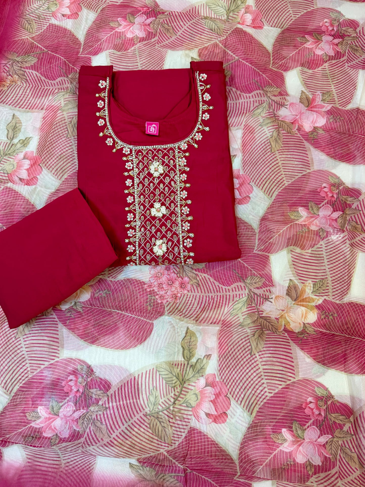 MAROON ROMAN SILK 3 PIECE SUIT WITH LINING BEAUTIFUL WORK ON NECK AND ORGANZA DIGITAL PRINT DUPATTA