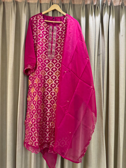 RANI COLOUR 3 PIECE BANARSI SUIT WITH HANDWORK ON NECK ,SLEEVES AND CHIFFON DUPATTA WITH HANDWORK